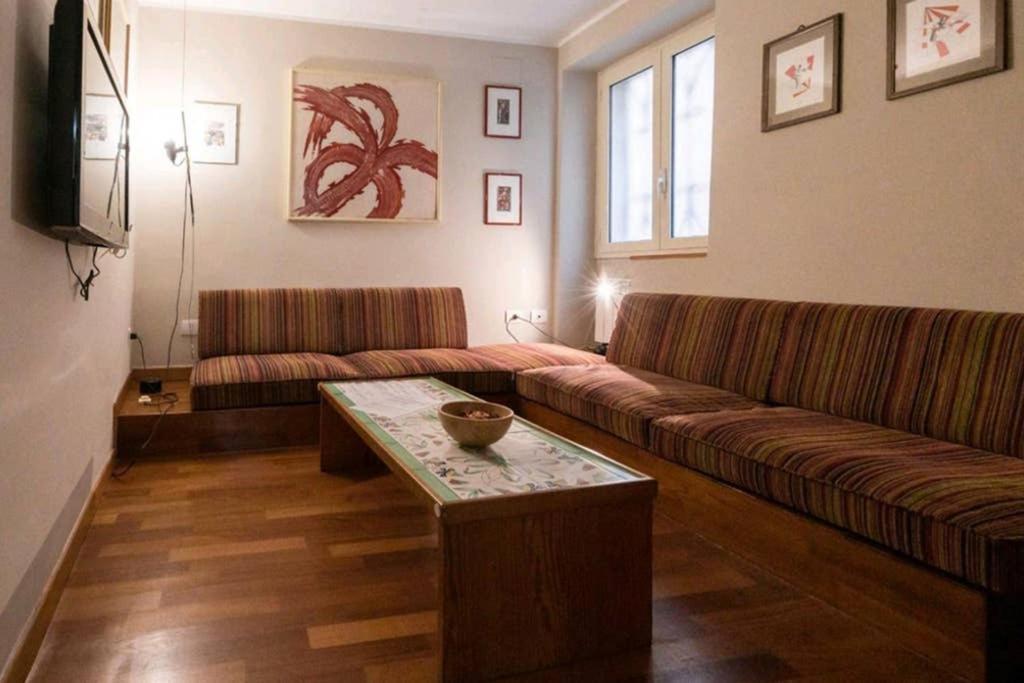 Apartamento Il Velarium Del Colosseo Roma Exterior foto