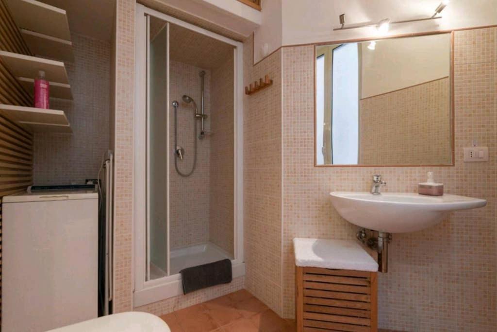 Apartamento Il Velarium Del Colosseo Roma Exterior foto